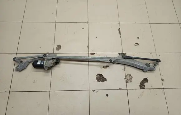 Mercedes-Benz A W169 Front wiper linkage and motor A1698200300