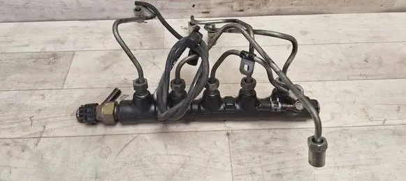 Toyota Corolla Verso E121 Fuel main line pipe 