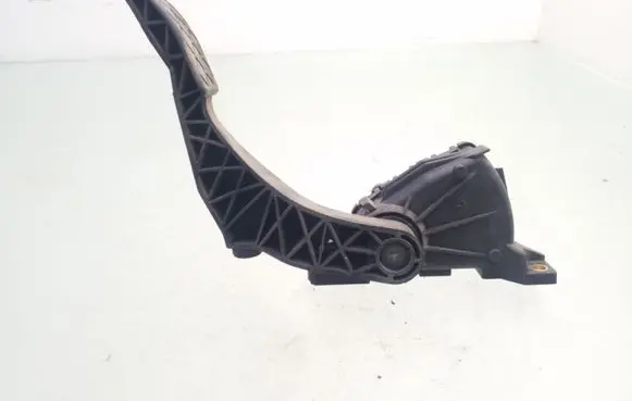 Audi A3 S3 8L Accelerator throttle pedal 1J1723503H
