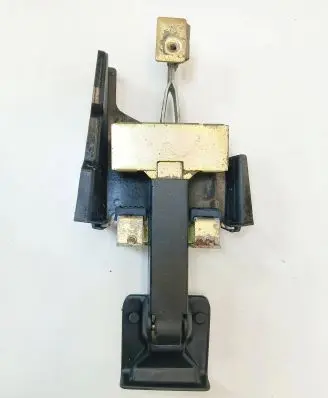 Front door check strap stopper