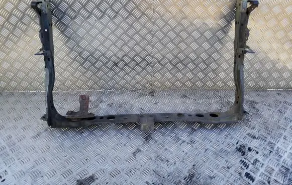 Toyota Avensis T270 Bottom radiator support slam panel 