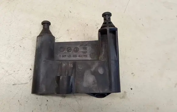 Volkswagen Phaeton Coolant expansion tank/reservoir 3D0121409L