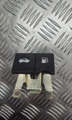Nissan Juke I F15 Engine bonnet (hood) release handle