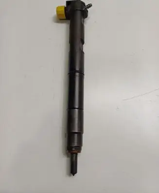 Hyundai i20 (PB PBT) Fuel injector 338002A760 28235143