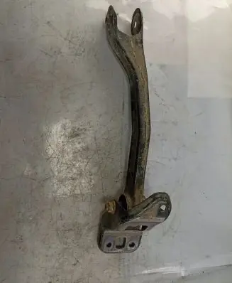 Suzuki Grand Vitara II Rear suspension control arm 