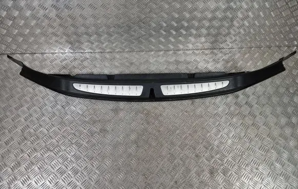 BMW 3 F30 F35 F31 Tailgate/boot lid lock trim 7221875 30E0031 60829010
