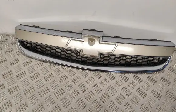 Chevrolet Captiva Front bumper upper radiator grill 96442718