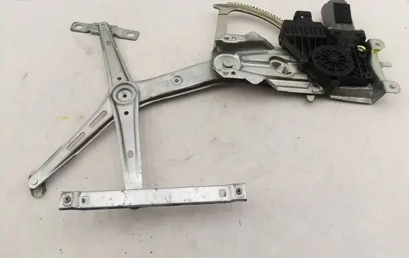 Opel Astra H Front door manual window regulator A3300-13100418