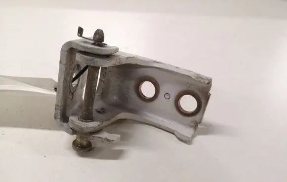 Peugeot 407 Rear door lower hinge