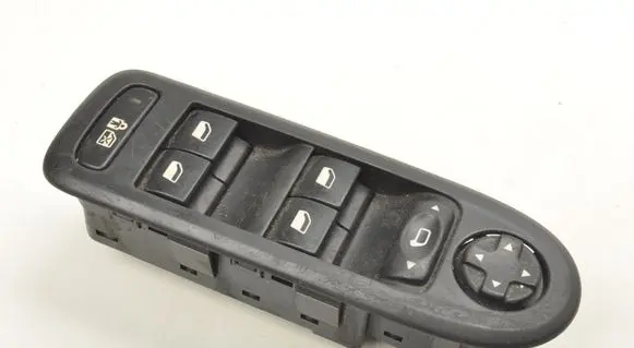 Peugeot 308 Quarter vent window switch 96644915XT