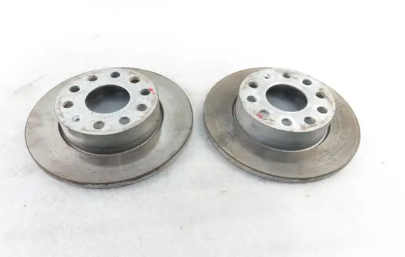 Volkswagen Touran I Rear brake disc 