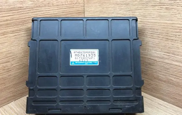 Mitsubishi Galant Gearbox control unit/module MD761935 G1t18276f1
