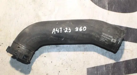 Volvo S60 Engine coolant pipe/hose 31370447
