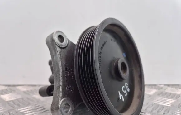 Mercedes-Benz E W212 Air conditioning (A/C) compressor (pump) A0064667501