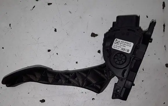Volvo V70 Accelerator throttle pedal 6G92-9F836-CD