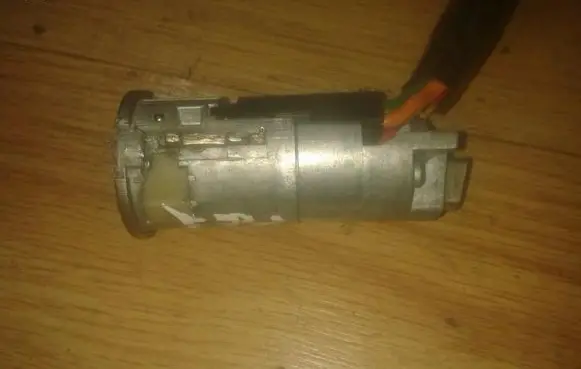 Renault Megane I Ignition lock contact 