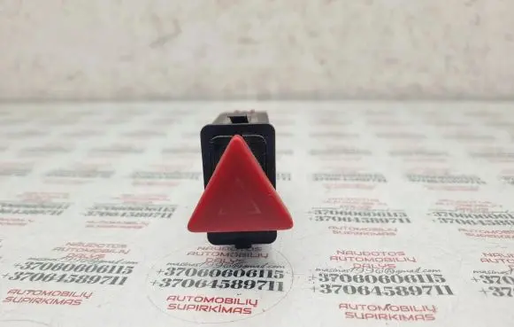 Skoda Octavia Mk1 (1U) Hazard light switch