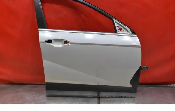 Hyundai Kona I Front door 
