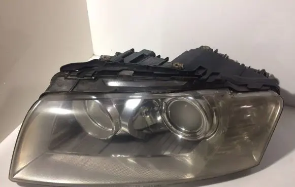 Audi A8 S8 D3 4E Headlight/headlamp 15815300