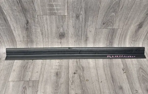 BMW 3 E46 sill trim set (inner) 8252711