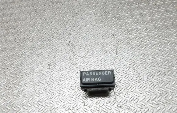 Passenger airbag on/off switch