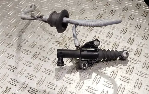 Renault Trafic III (X82) Clutch master cylinder 308506981R 93868394 306105360R