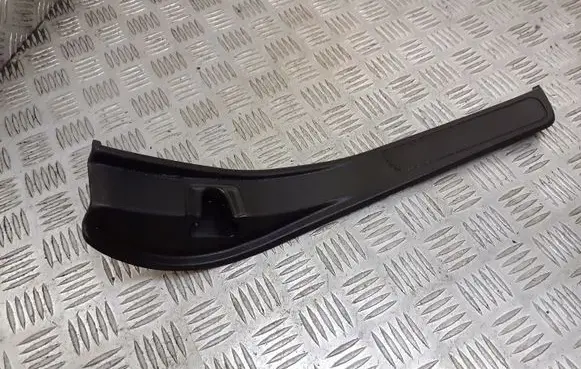 Subaru Impreza III Front arch trim 94061FG020