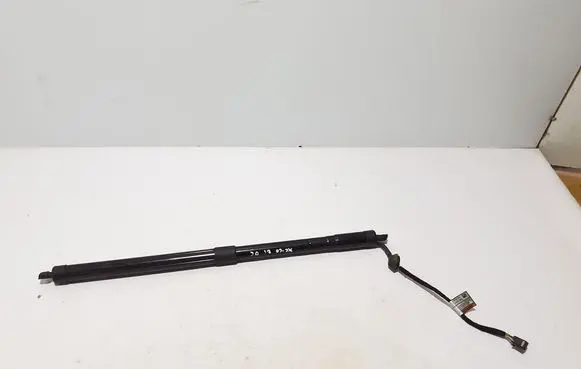 Volvo XC60 Tailgate strut 32296915