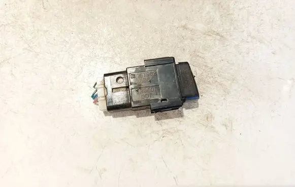 Hazard light switch