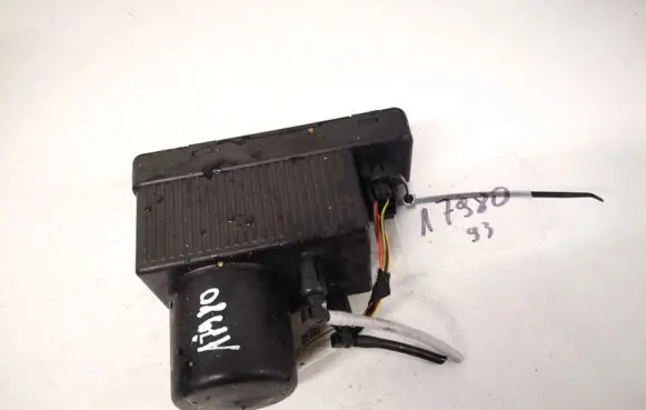 Mercedes-Benz C W203 Vacuum pump 2038000048 0132006365