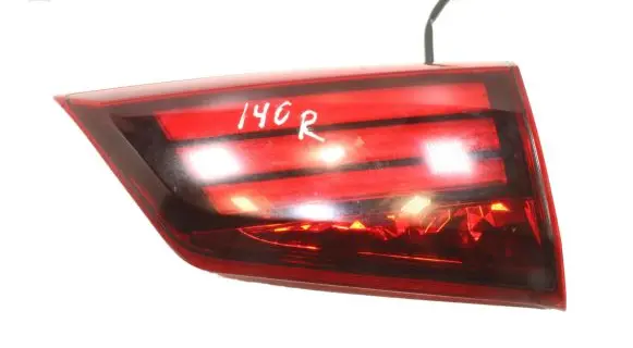 Mitsubishi Outlander Tailgate rear/tail lights