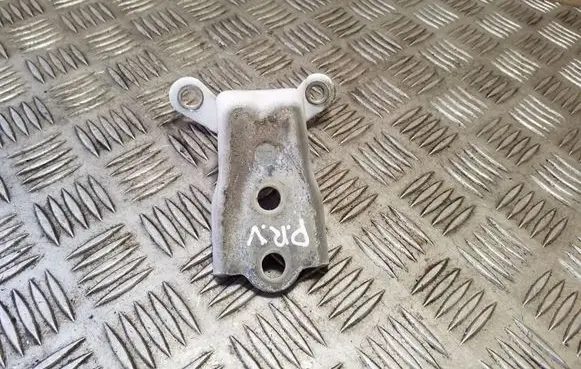 Chevrolet Captiva Front door upper hinge