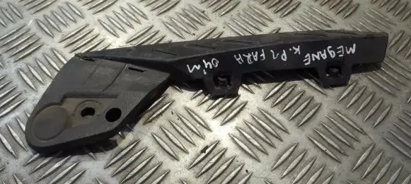 Renault Megane II Front bumper mounting bracket 8200246405