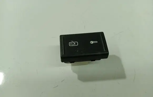Skoda Fabia Mk2 (5J) Central locking switch button 5J0962125