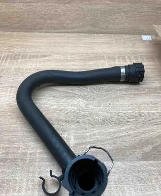 BMW X5 E53 Engine coolant pipe/hose 6817697