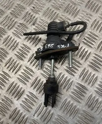 Clutch slave cylinder