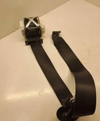 BMW 4 F32 F33 Front seatbelt 33059634