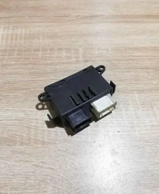 BMW 3 E46 Wing mirror control module 6916054 05021815
