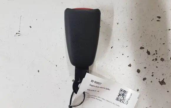 Volvo XC90 Middle seatbelt buckle (rear) 675079