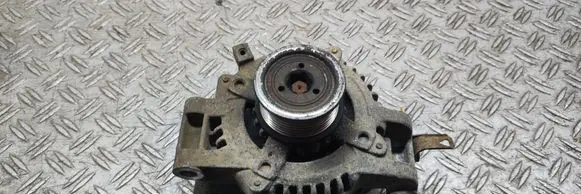 Toyota Avensis T270 Generator/alternator 1042104521