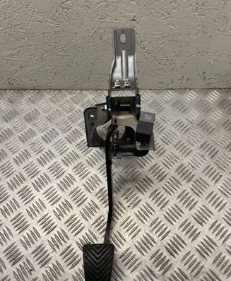 KIA Sportage Brake pedal 328002S950
