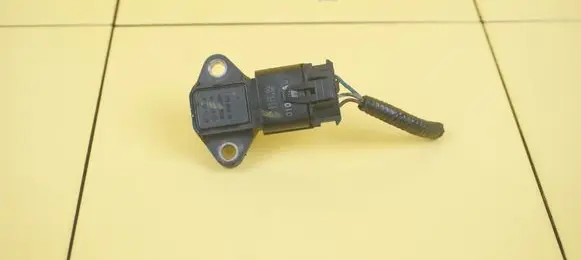 Hyundai i30 fastback Air pressure sensor 393002A600 D4FB