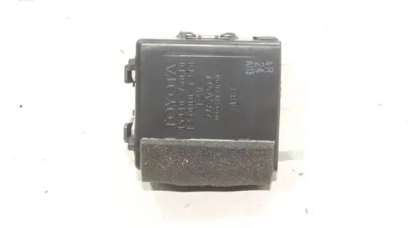 Lexus CT 200H Window washer relay 8594076010