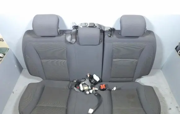 SsangYong Tivoli Second row seats 