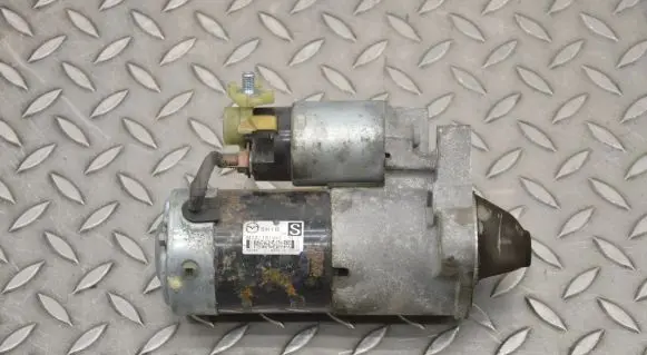 Mazda 3 II Starter motor M001T81582