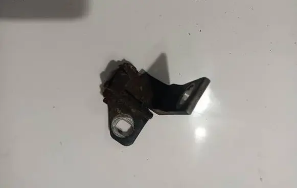 Ford Mondeo MK IV Front door upper hinge 