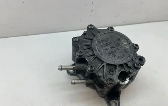 Volkswagen PASSAT B6 Vacuum pump 03G145209