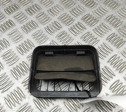 Tesla Model S Quarter panel pressure vent 2F2AB280B62AB