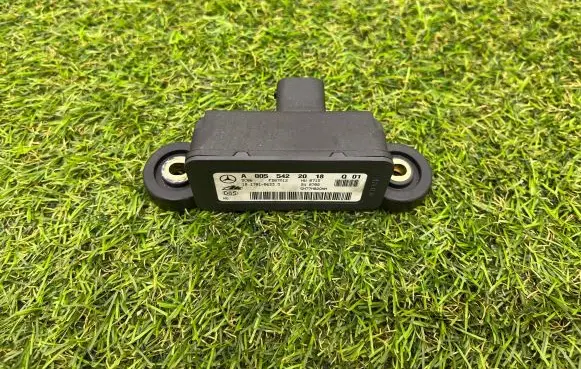 Mercedes-Benz R AMG W251 ESP acceleration yaw rate sensor A0055422018 10170106333