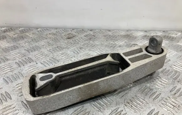 Volvo S90, V90 Engine mount bracket 31330590